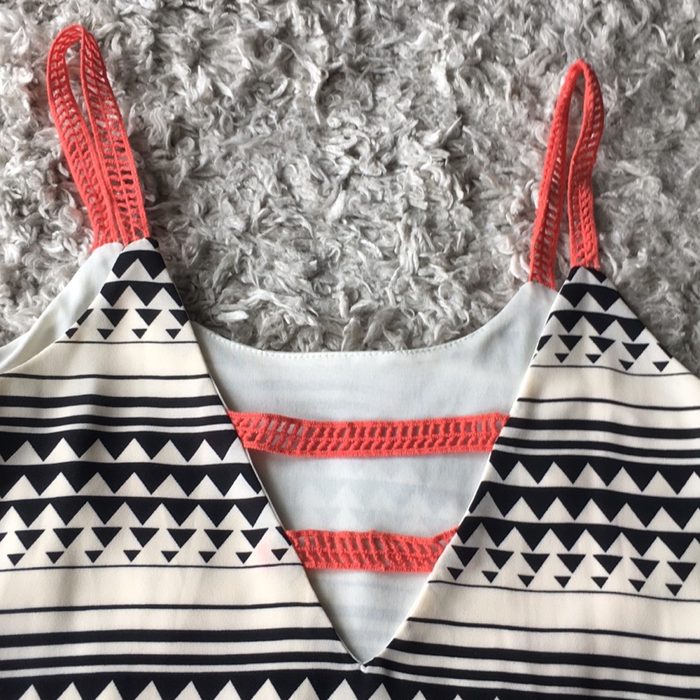 Geometric Print Dress - Picture 4 of 5
